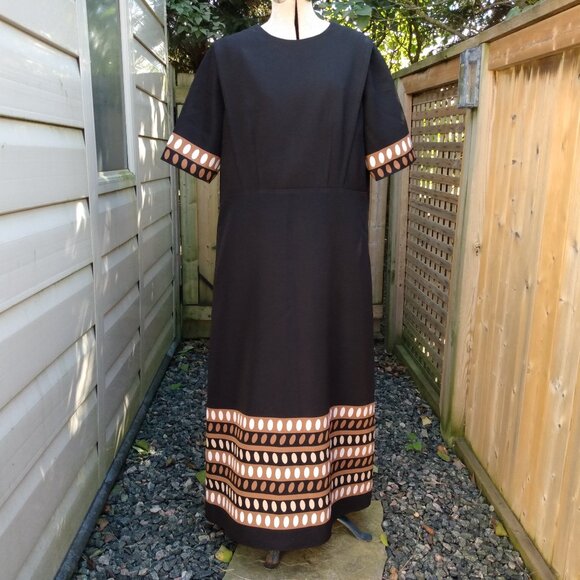 Amish Mennonite Cape Dress 45.5" Bust 39.5" Waist Handmade Modest Black Brown - Picture 1 of 9